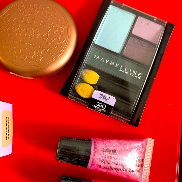 Makeup bundle! Stila, Maybelline, and Max Studio!! Brand new! - Picture 3 of 3